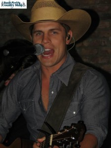 Dustin Lynch