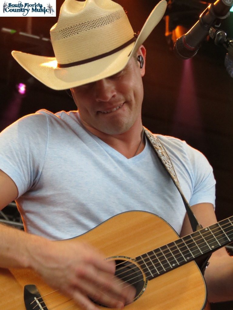 Dustin Lynch